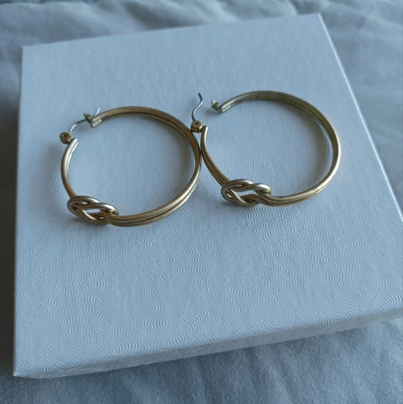 Vintage double knot hoop earrings - Picture 1 of 3